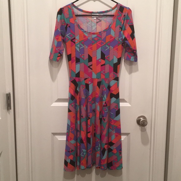 LuLaRoe Dresses & Skirts - Lularoe Nicole dress